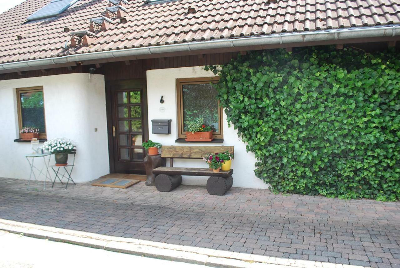 Homestay Cozy Room Markdorf Bagian luar foto