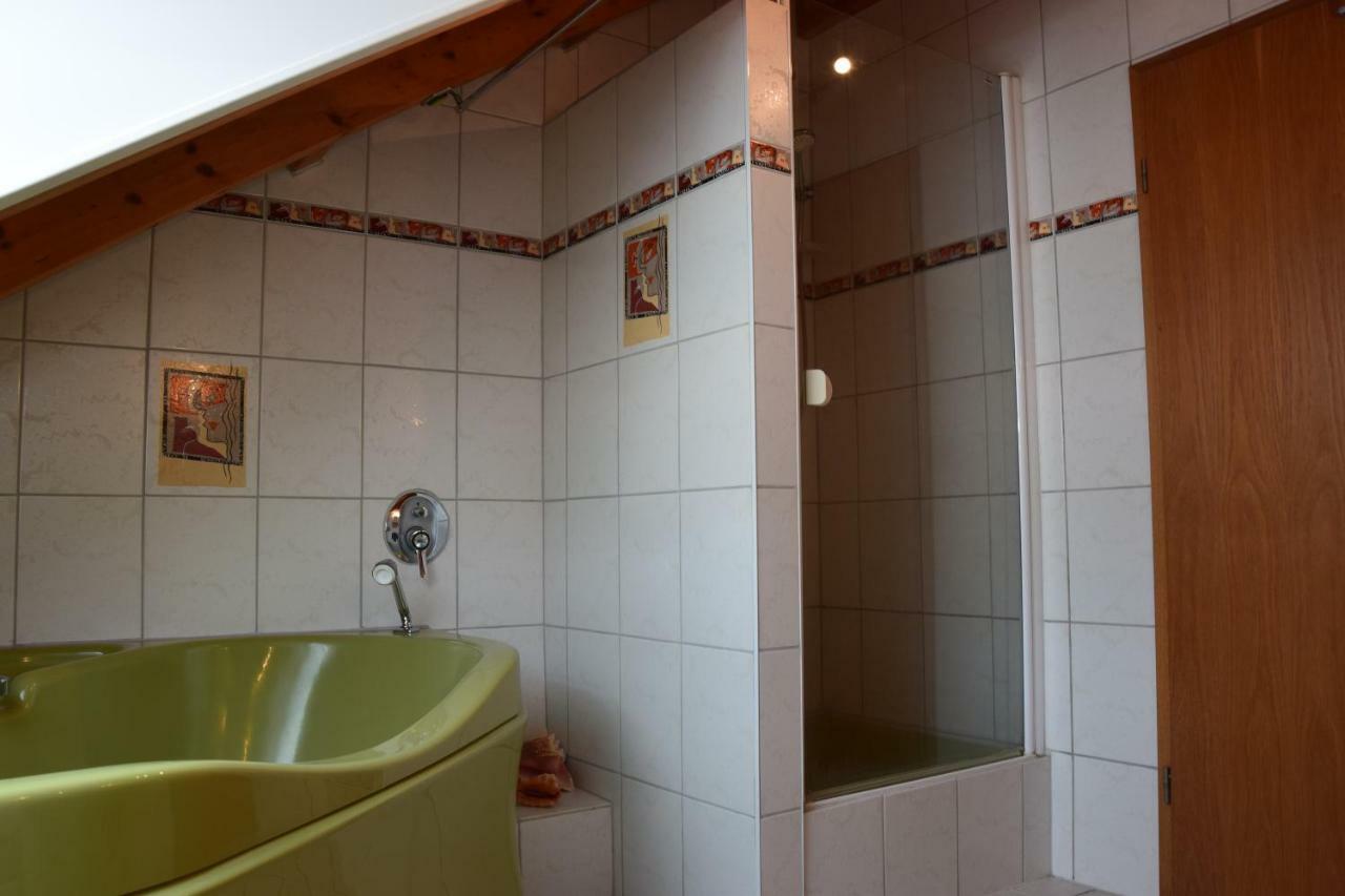 Homestay Cozy Room Markdorf Bagian luar foto