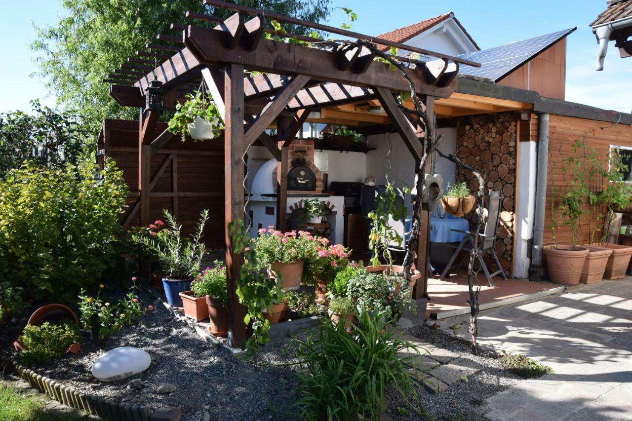 Homestay Cozy Room Markdorf Bagian luar foto