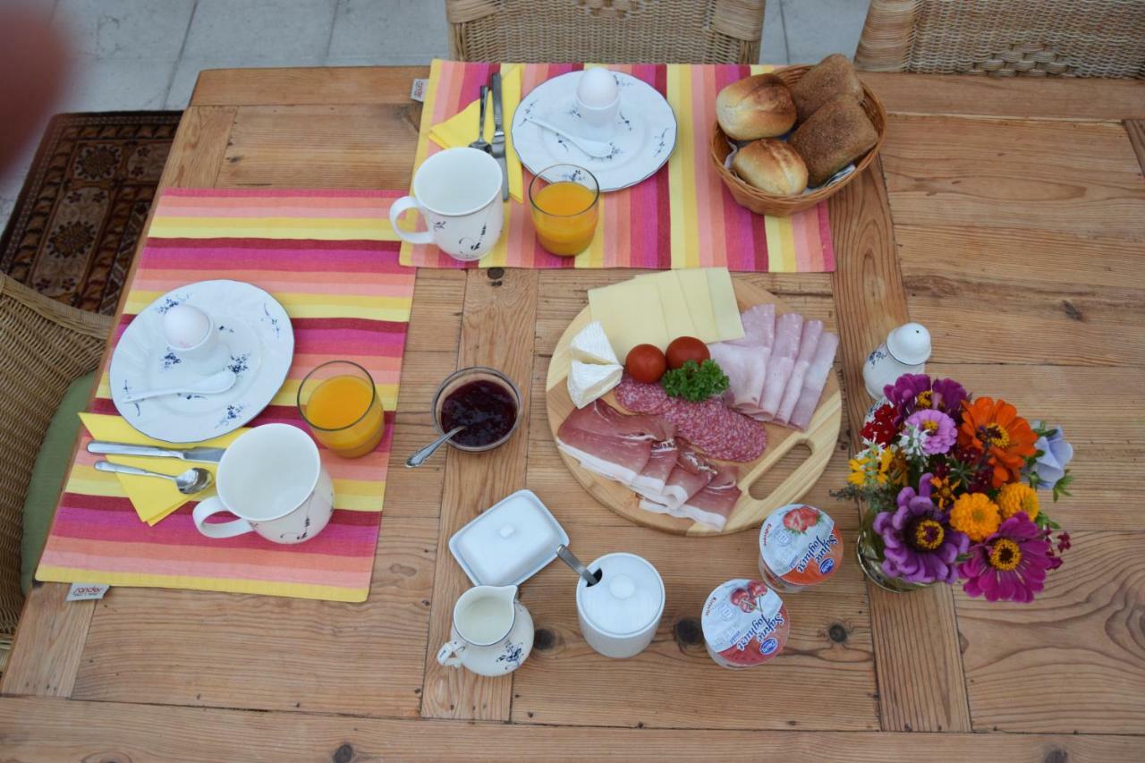 Homestay Cozy Room Markdorf Bagian luar foto